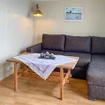 1 Bedroom Amazing In Casa de Férias